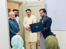Laptop presented to a trainee